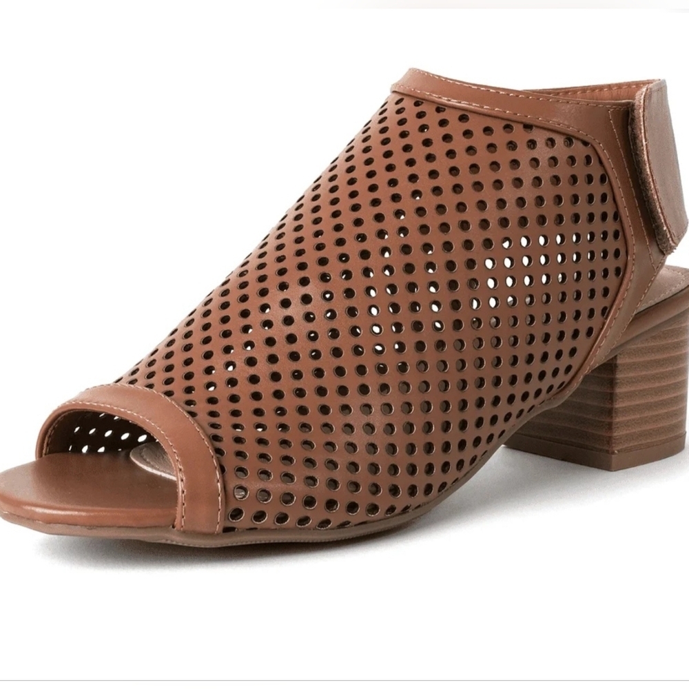 J. Adams Maddie Tan Perforated Peep Toe Booties Block Heel Sandals Women’s 7.5